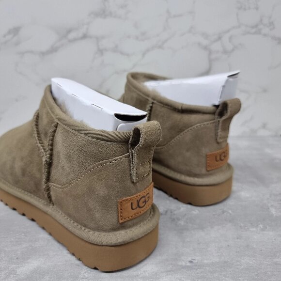 UGG Classic Ultra Mini Boots - Picture 5 of 7